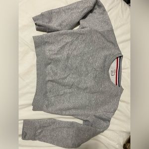 Exist Cropped Crewneck Gray